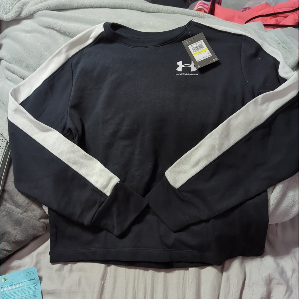 Under Armour women's black and white Rival Terry CB Crew size M NWT